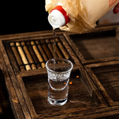 习酒银质 品味53度酱香的醇厚与匠心